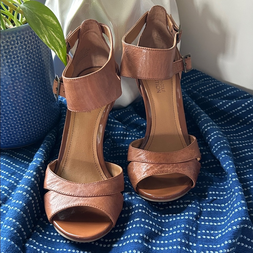 Kenneth Cole Women's Tan Heeled Sandals